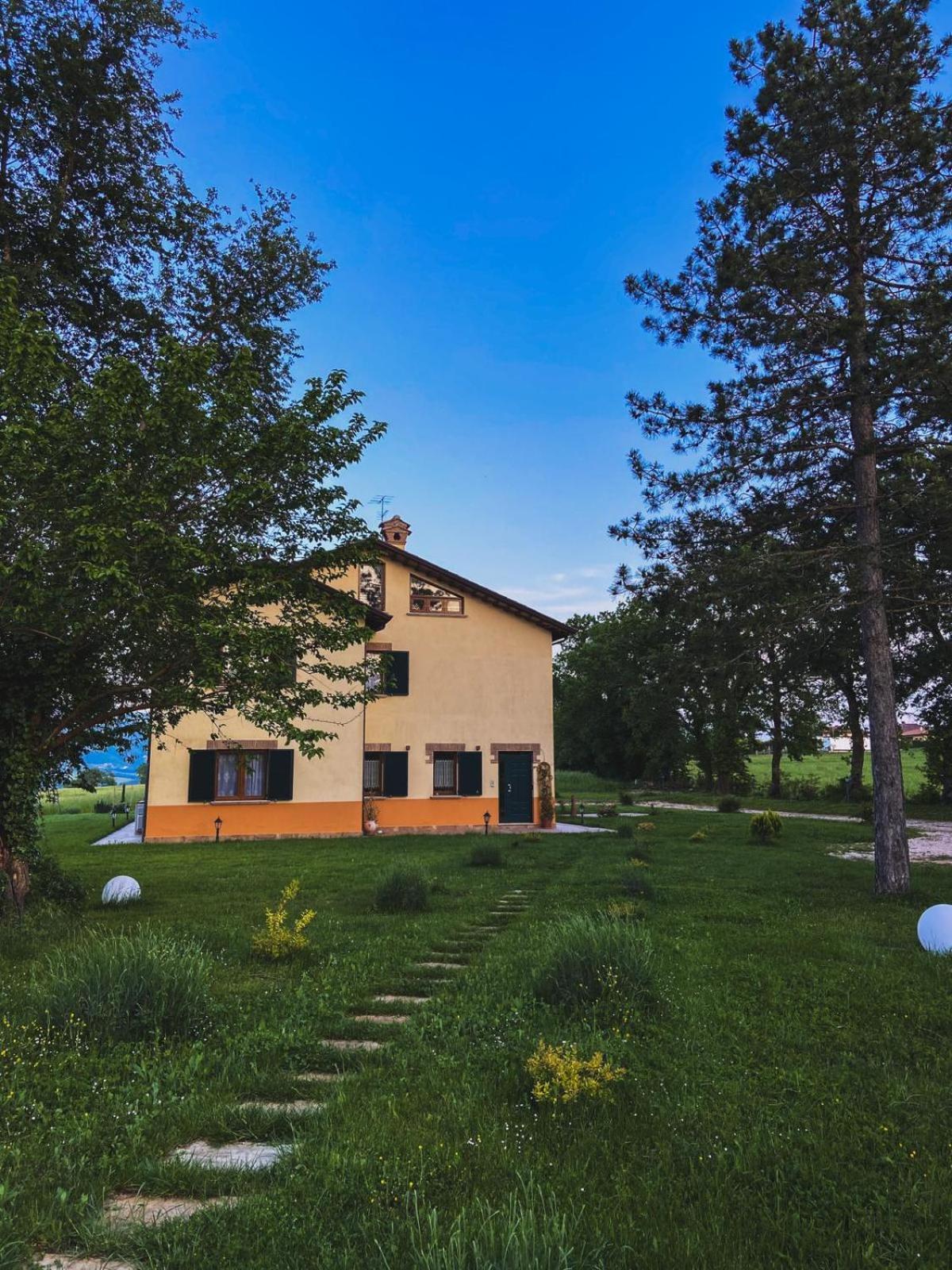 Villa Tadina Gualdo Tadino Exterior foto