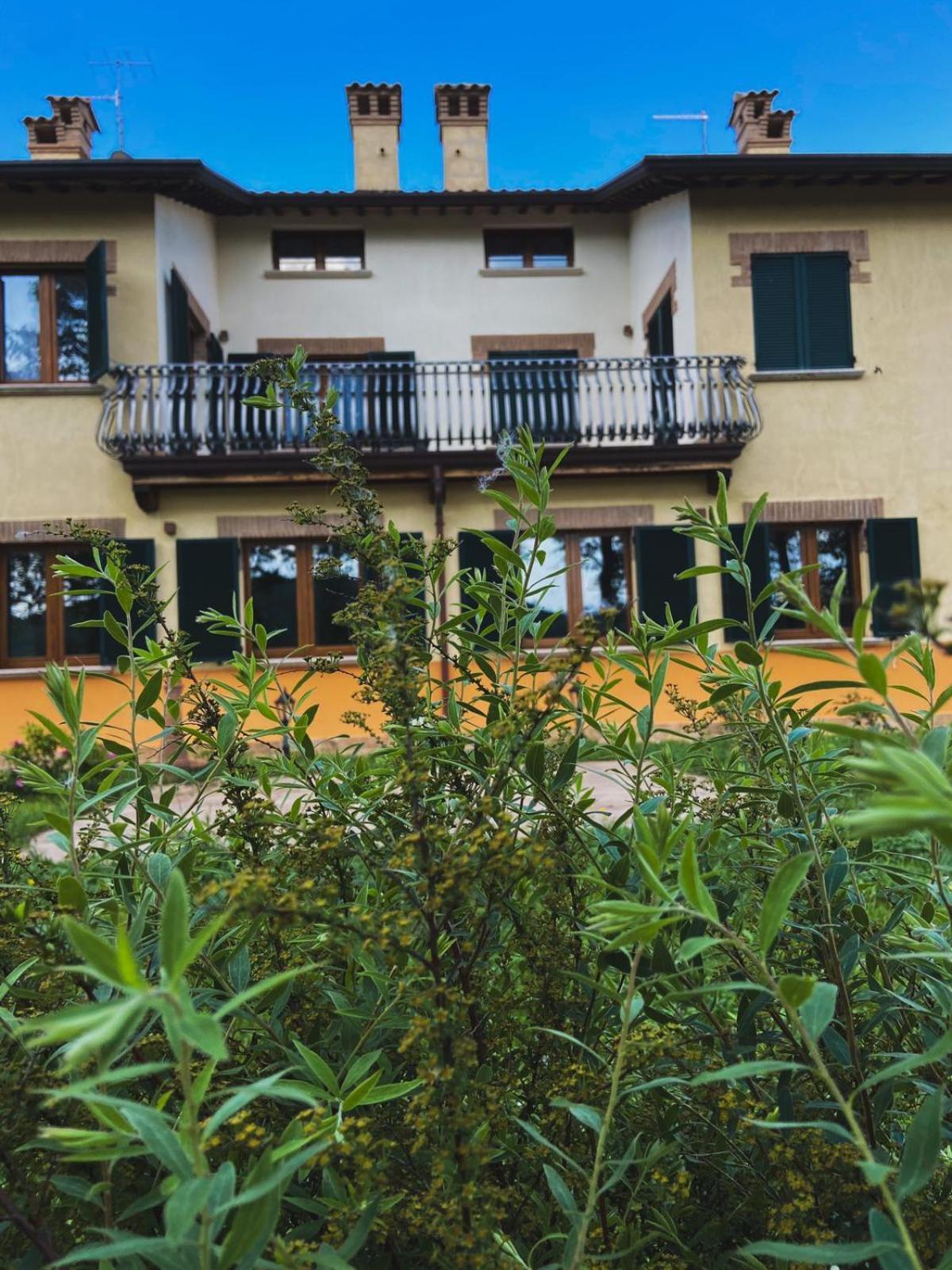 Villa Tadina Gualdo Tadino Exterior foto